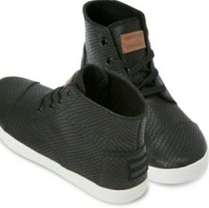 TOMS Paseo black snake sneakers